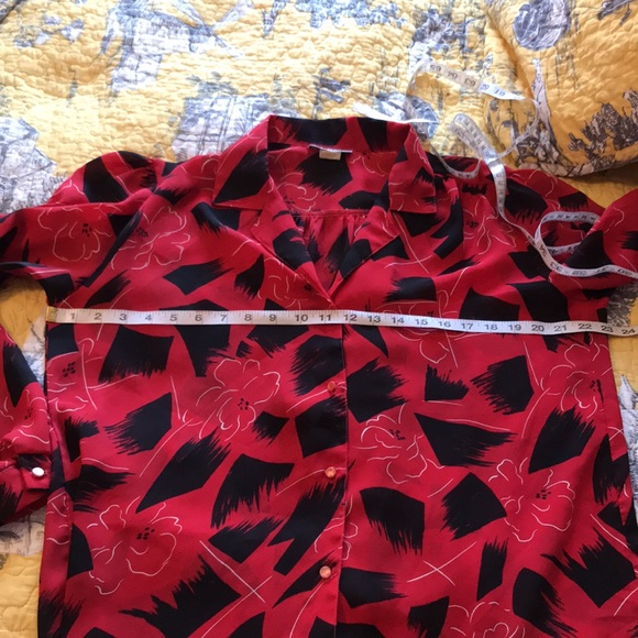 COPY CATS 🌟 Vintage Blouse, lightweight, button down with cuffs, comfortable - Picture 10 of 10